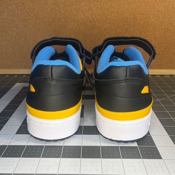 Adidas
‘Forum’ low
Brand new - Picture 6 of 9